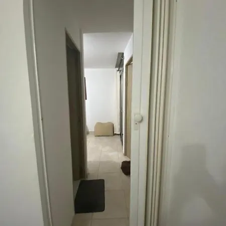 Apartamento En 302 *